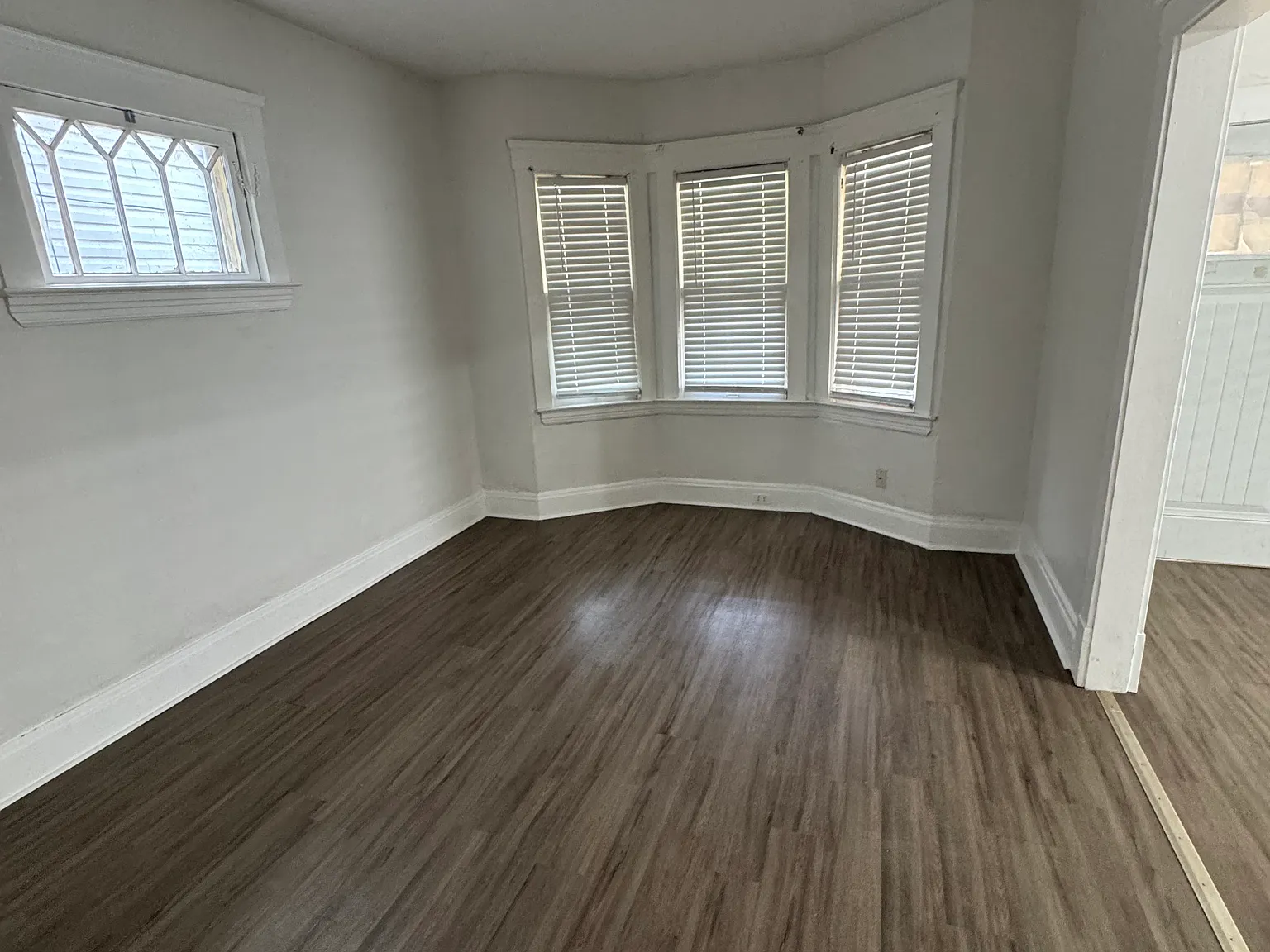 4 bed, $1,300 — Photo 3