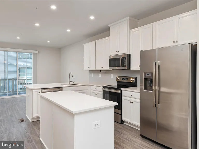 559 Levanna Lane Gln — Photo 12