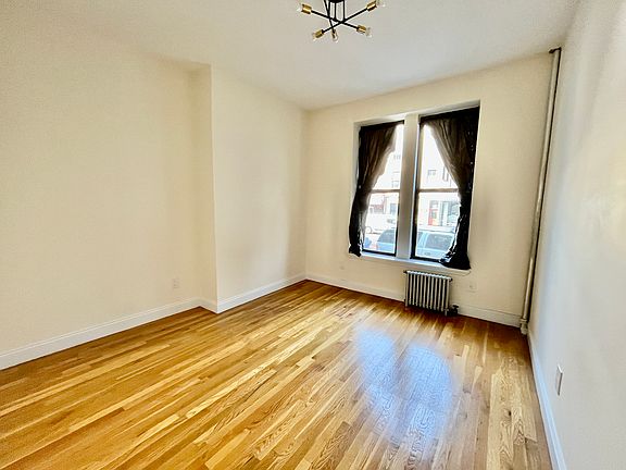 3rd image of 433 Rogers Ave APT 2