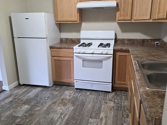 2nd image of 642 36th St SW #11383315
