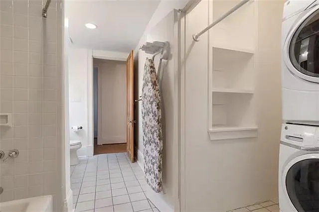 1711 Marengo St — Photo 13