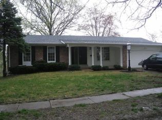 1420 Blackhurst Dr, Saint Louis, MO 63137