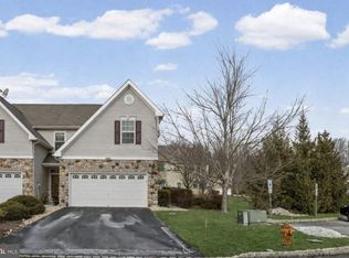 246 Brinley Dr, Pennington, NJ 08534