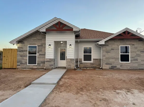 5215 Pena Ln, Zapata, TX 78076