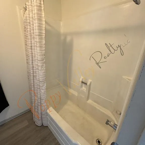 3234 Jagerson Ave — Photo 9