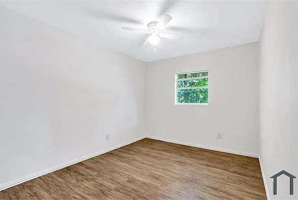 901 Bessie St #205 — Photo 33