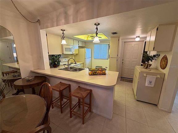 5th image of 25225 RAMPART BOULEVARD #2203