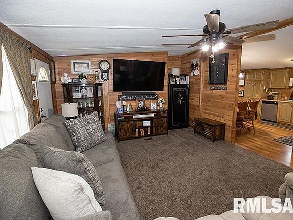 4th image of 150 Schwartz Hill Ln