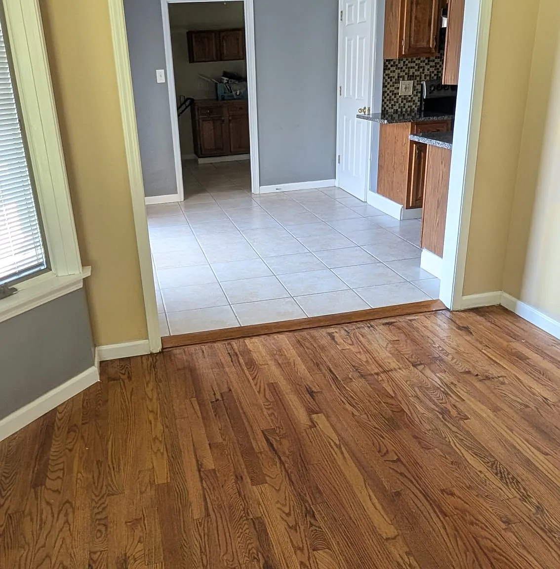 11035 Mars Ln — Photo 4