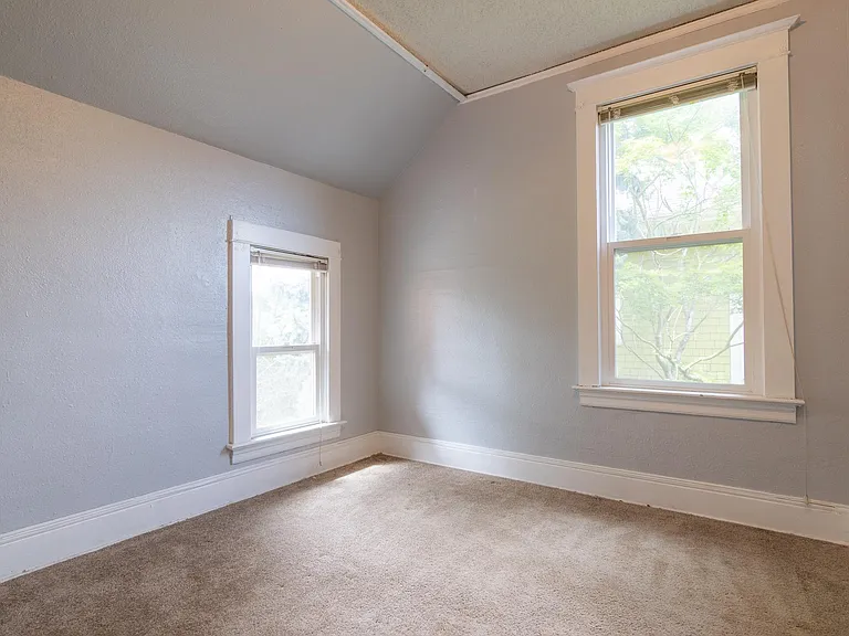 4715 NE 17th Ave — Photo 12