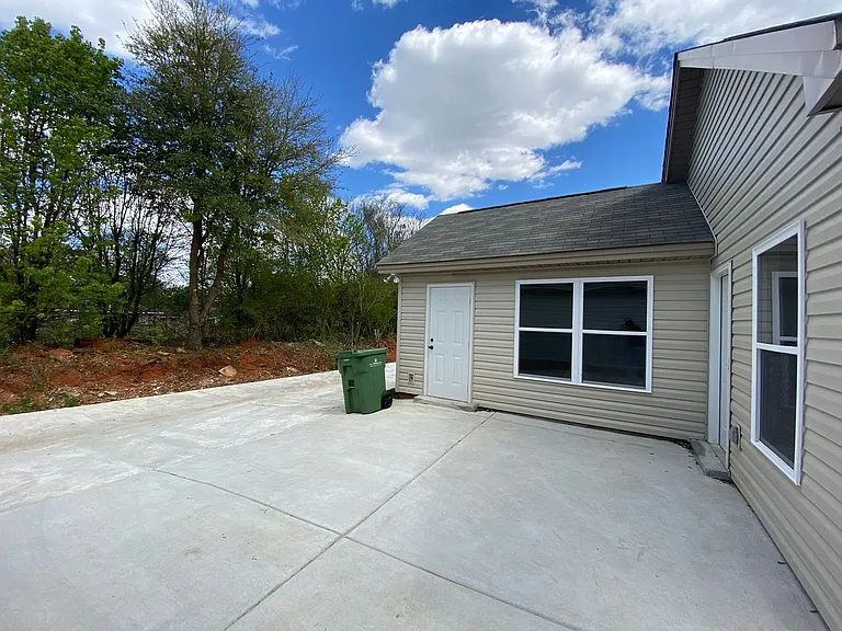 6228 Burbank Crossing Loop — Photo 48