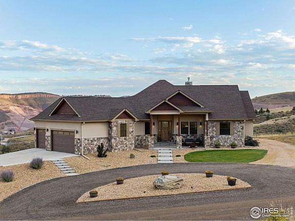 4th image of 551 Reservoir Dr