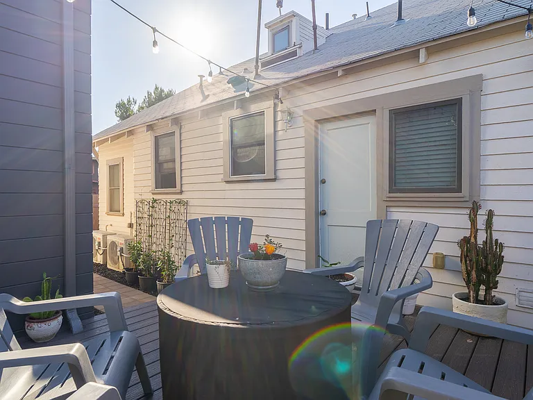 3038 Beech St — Photo 46