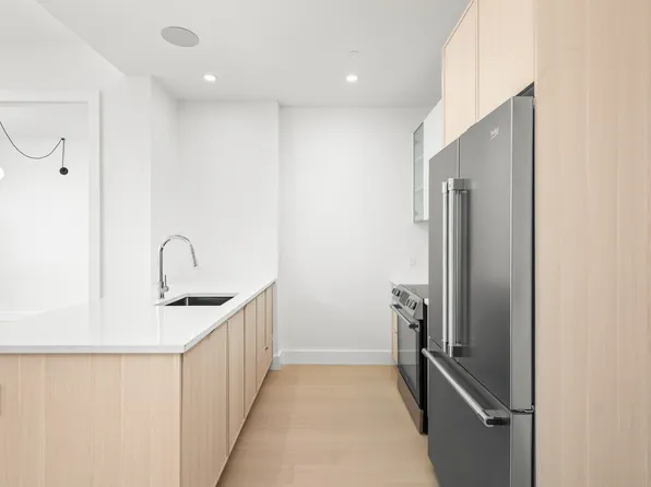 218 Front Street 6120 image 3 of 48
