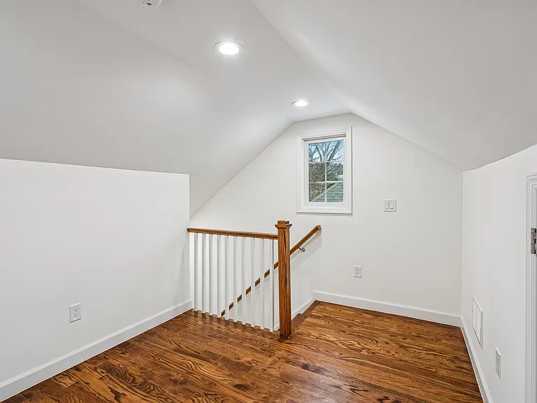 161 Myrtle Ave — Photo 26