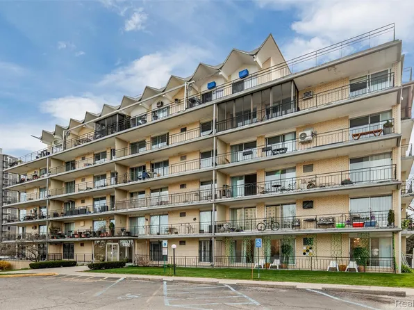 8300 E Jefferson Ave APT 307, Detroit, MI 48214