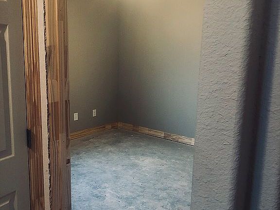 5th image of 4504 Starling Dr