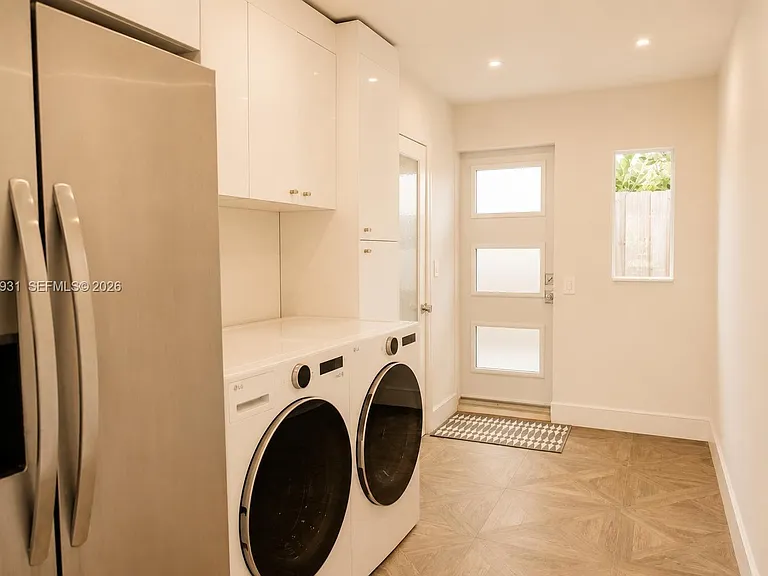 3190 Sheridan Ave — Photo 55