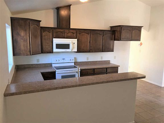 5th image of 744 E Las Brisas Blvd
