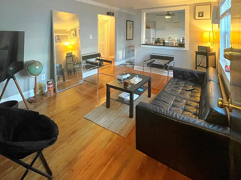 286 9th St NE #2 — Photo 8