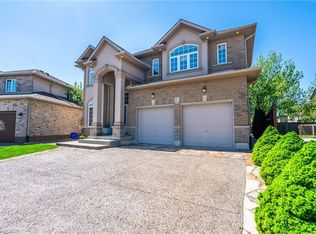 24 Edgecroft Cres, Hamilton, ON L8J3Y6