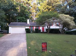 102 Redgate Dr, Cary, NC 27513
