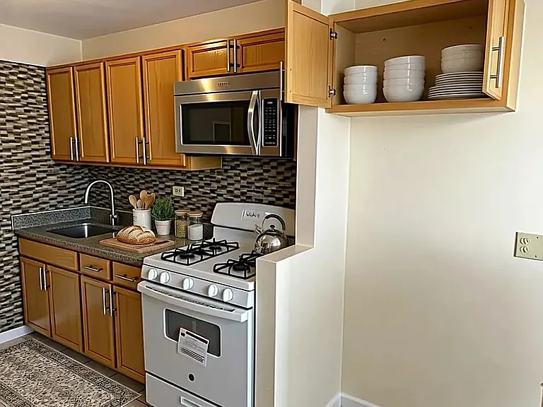 88-05 Merrick Blvd #802 — Photo 3