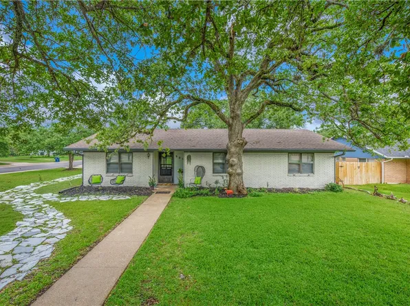 905 Jane Ln, Bryan, TX 77802