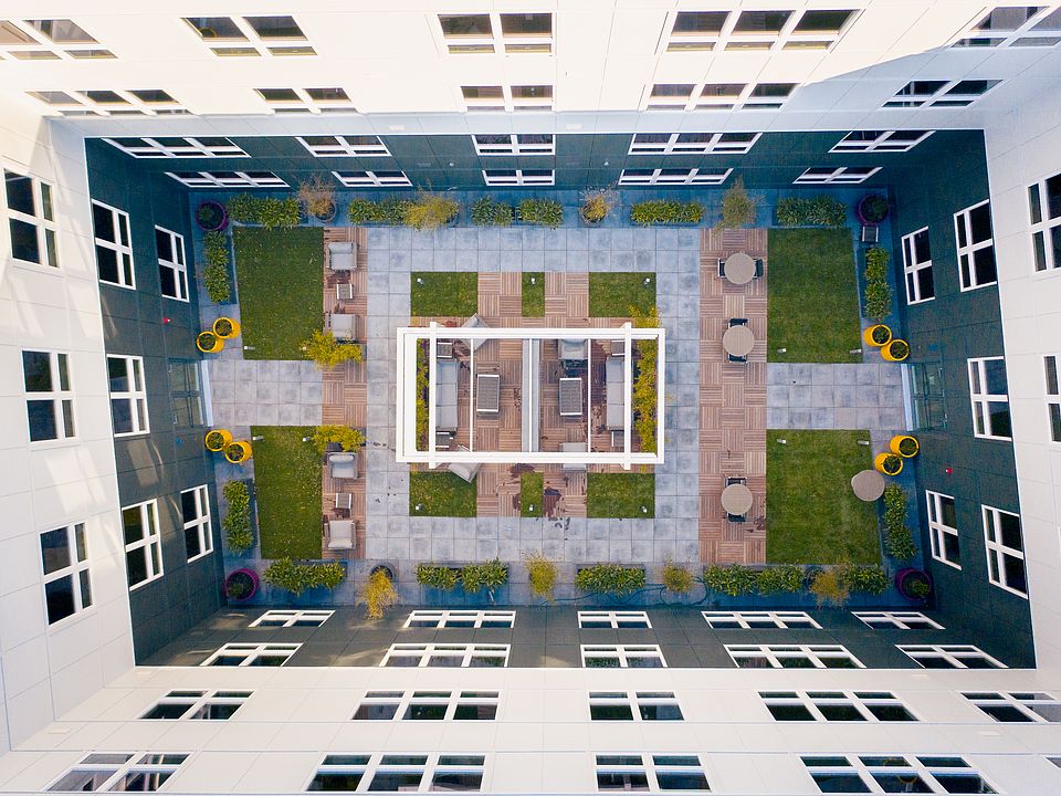 Building Photo 5