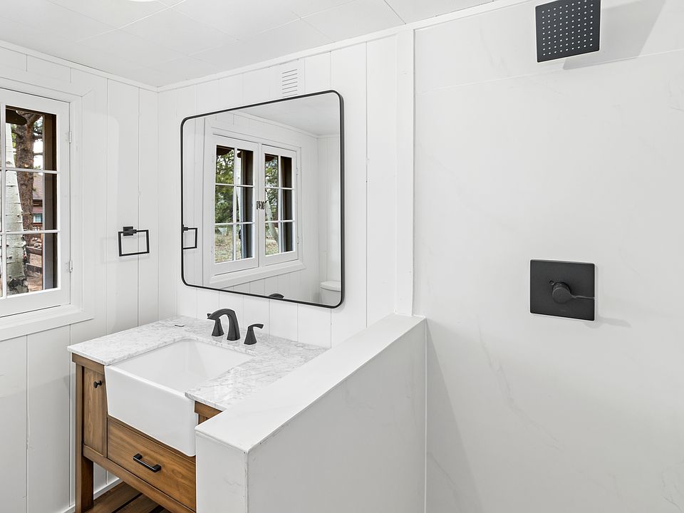 1st image of 881 Spring St #1