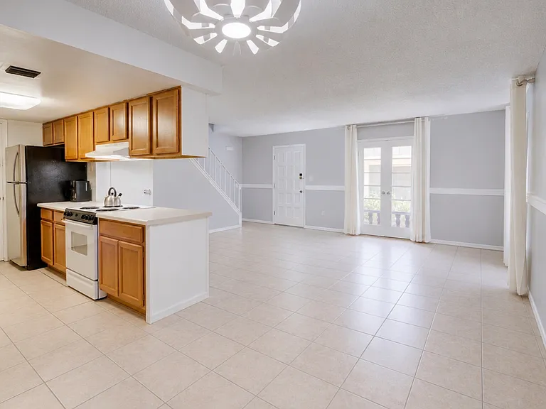 1386 Lorilyn Ave #2 — Photo 6