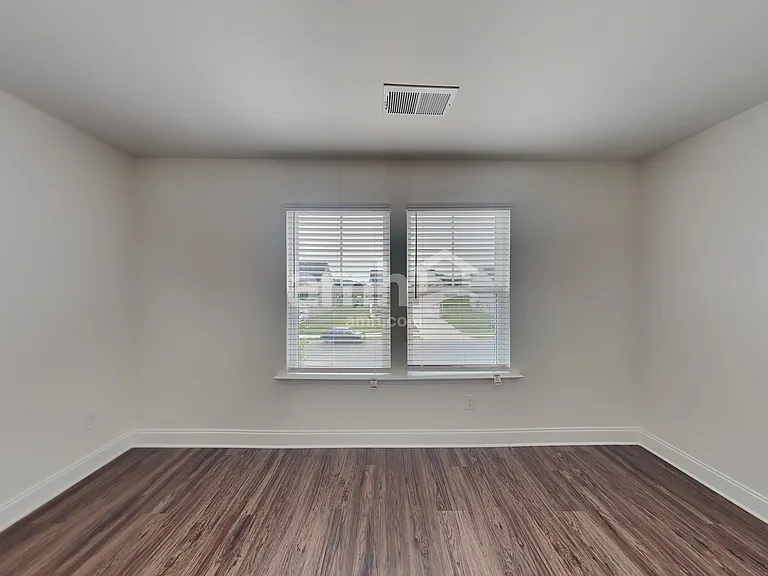 405 Levon Ct — Photo 19