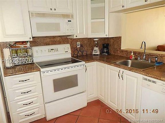 4th image of 777 S Federal Hwy APT D309