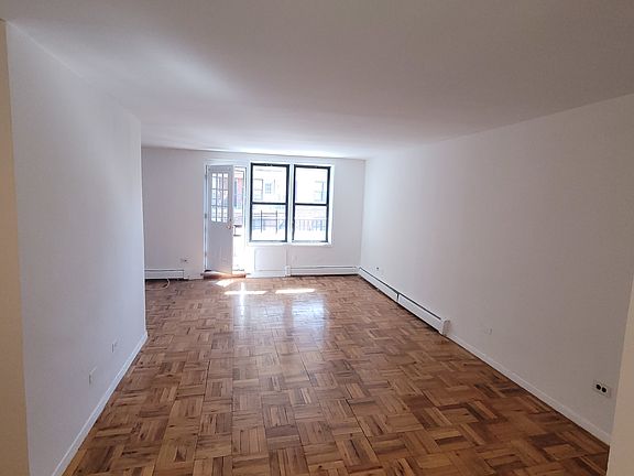 2nd image of 1130 Stadium Ave #1AA