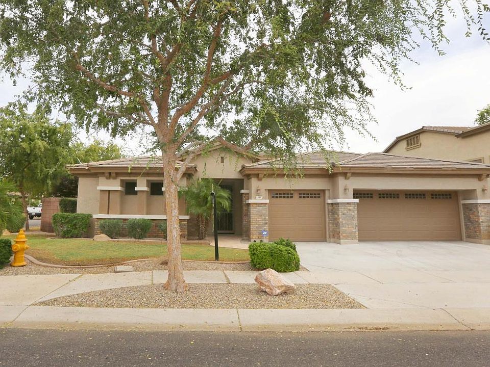 2nd image of 2141 S Holguin Way