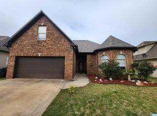3025 Highview Ln, Calera, AL 35040