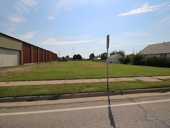 2nd image of 1724 Central Ave