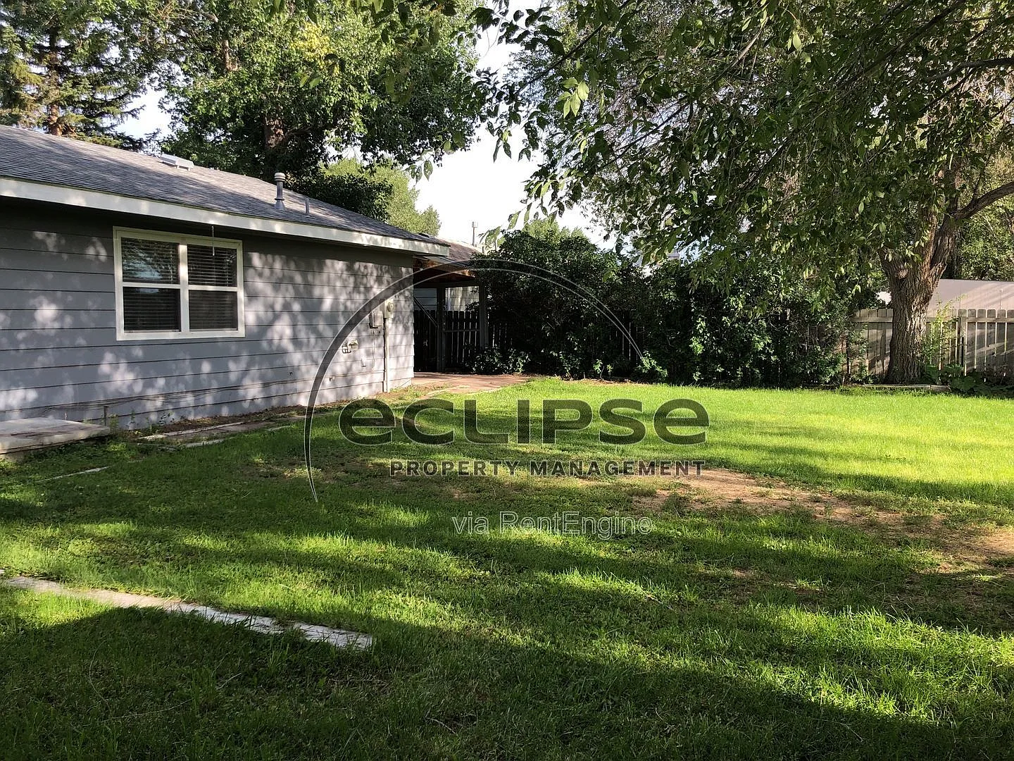 3 bed, 2.0 bath, 1044 sqft, $1,800 — Photo 4