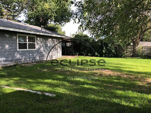 4th image of 717 Lee Dr