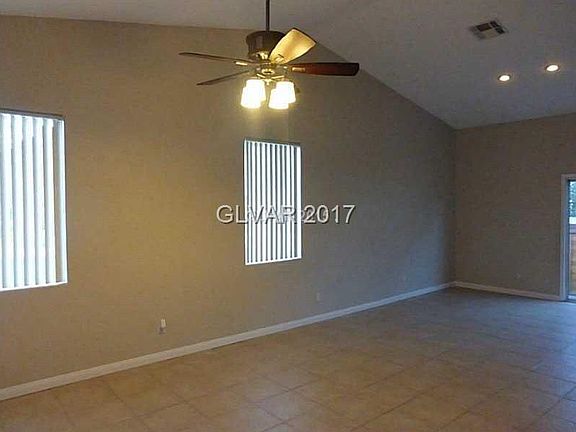 4th image of 6864 Tropicaire St #0