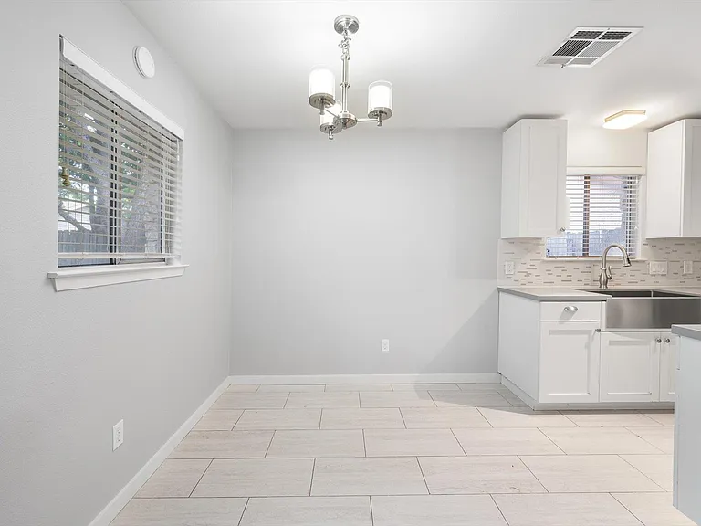 12902 Lamplight Village Ave — Photo 21