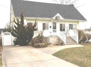 42 Evans Ave, Oceanside, NY 11572
