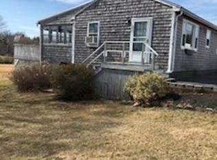 6 Town Farm Rd, Essex, MA 01929