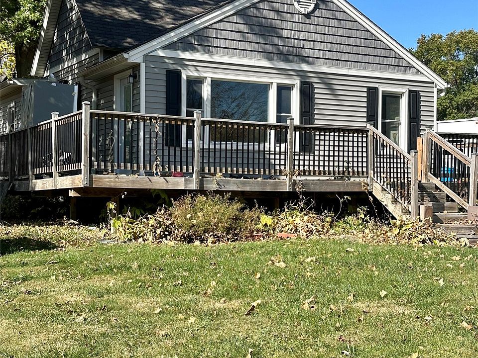 2nd image of 610 N 1st St