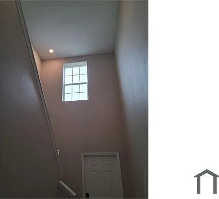 5 bed, 2505 sqft, $2,700 — Photo 3