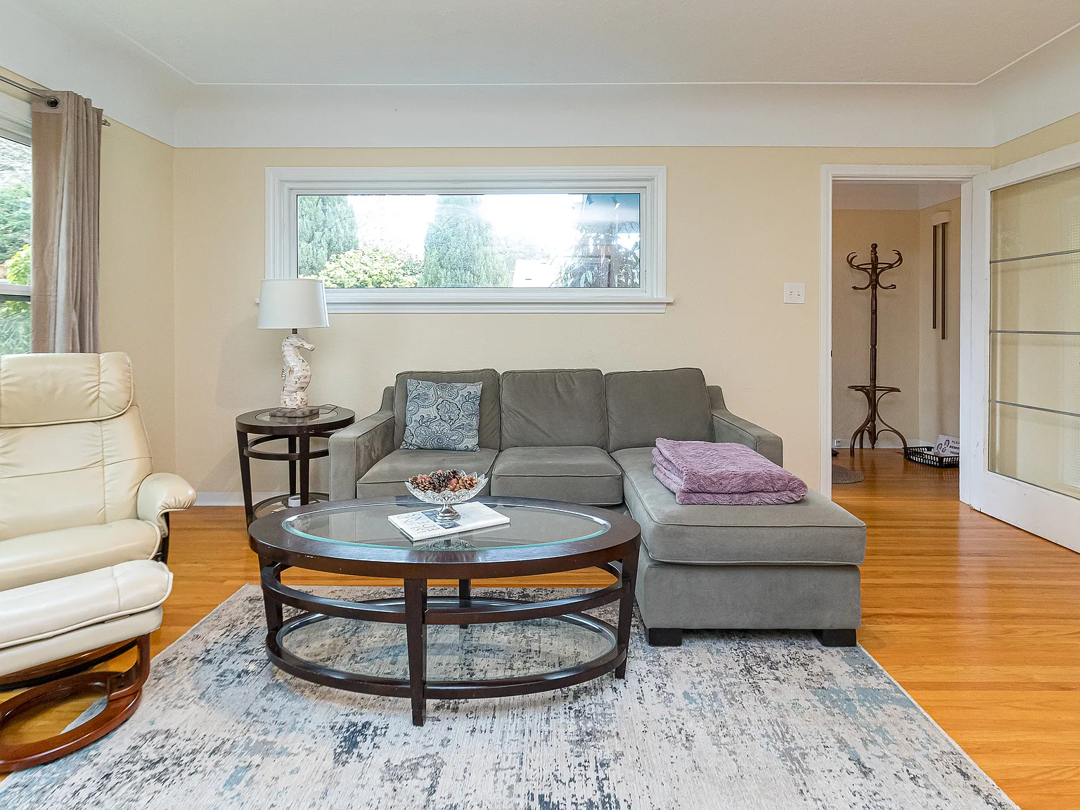 Forrester St, Saanich — Photo 4