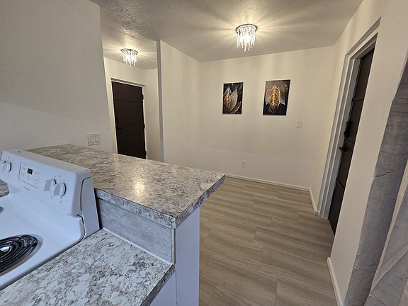 5th image of 1746 Cromwell Dr #5