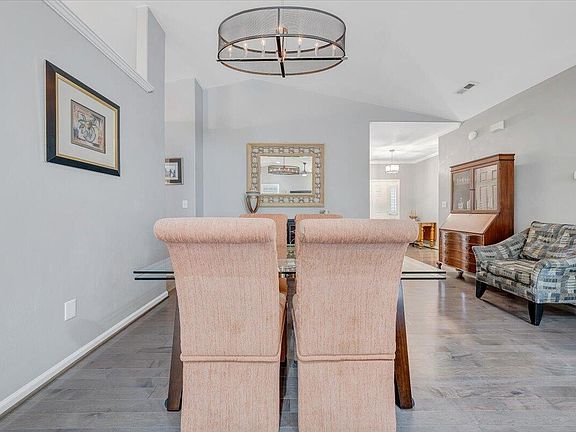 5th image of 3908 Parkway Place Dr