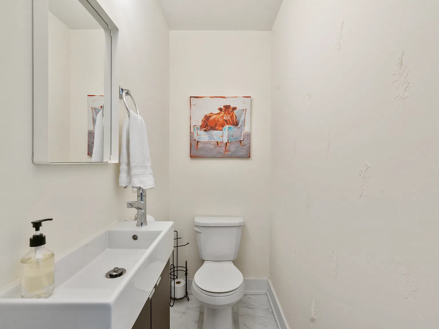 3 bed, 2300 sqft, $4,100 — Photo 3