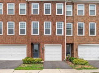 42298 Lancaster Woods Sq, Chantilly, VA 20152